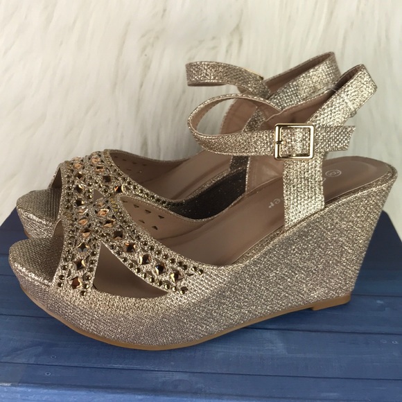 Open Toe Wedge Heels - Picture 3 of 5